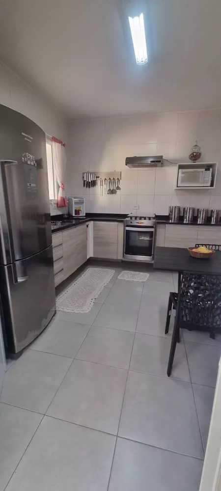 Casa de Condomínio à venda com 3 quartos, 80m² - Foto 1