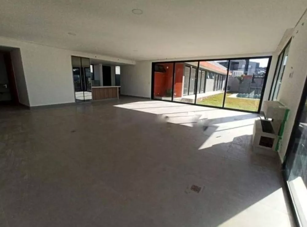 Casa de Condomínio para alugar com 4 quartos, 500m² - Foto 8