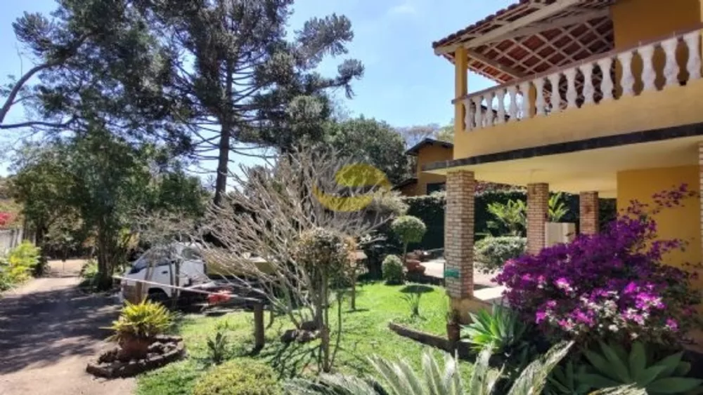 Casa de Condomínio à venda com 3 quartos, 247m² - Foto 1