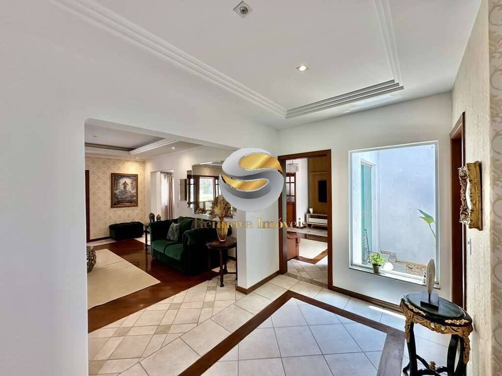 Casa de Condomínio à venda com 5 quartos, 725m² - Foto 2