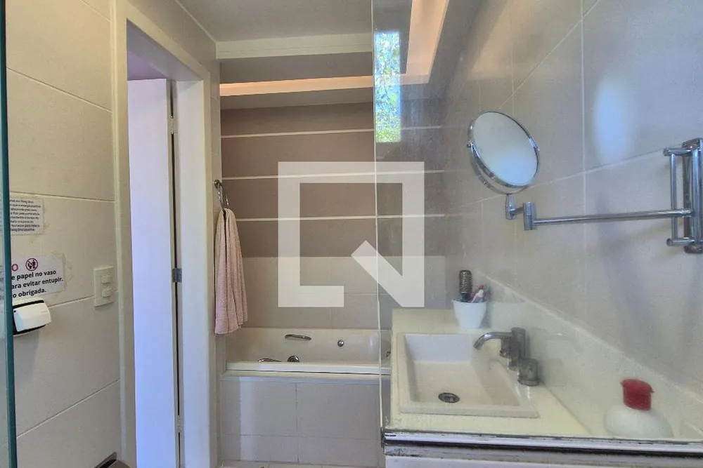 Casa, 3 quartos, 240 m² - Foto 29