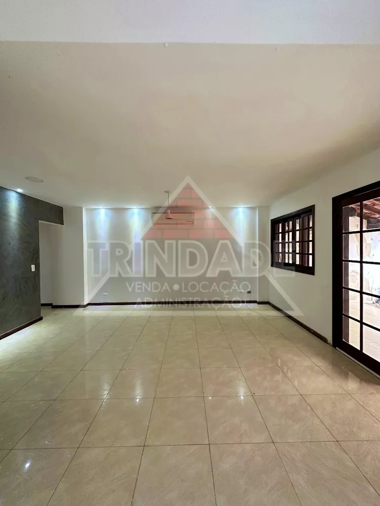 Casa, 4 quartos, 220 m² - Foto 3