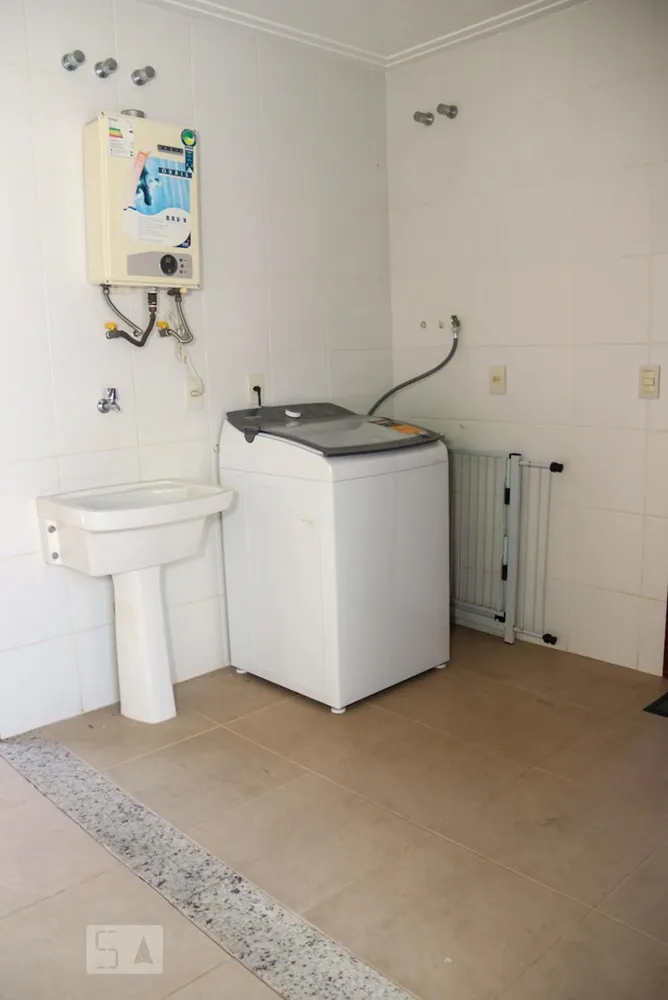 Casa, 4 quartos, 260 m² - Foto 1