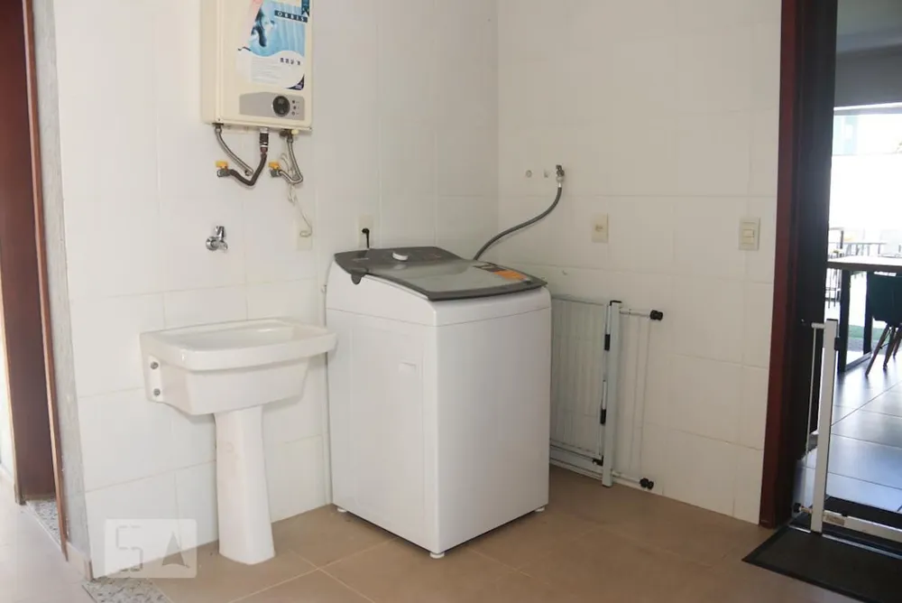 Casa, 4 quartos, 260 m² - Foto 51