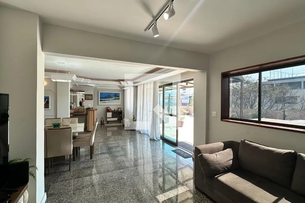 Cobertura, 3 quartos, 304 m² - Foto 1