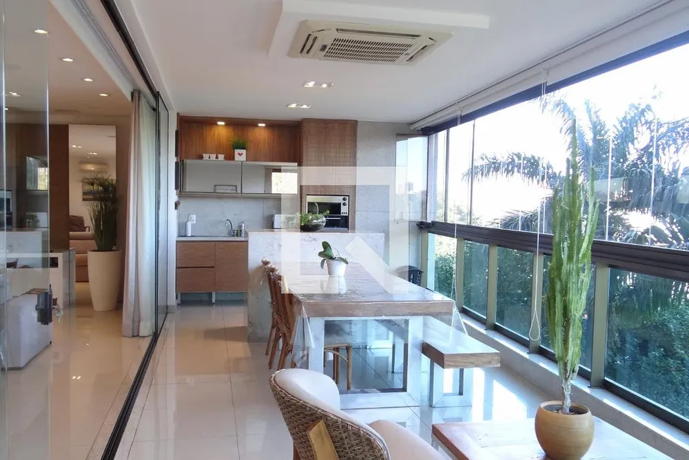 Apartamento, 3 quartos, 256 m² - Foto 10