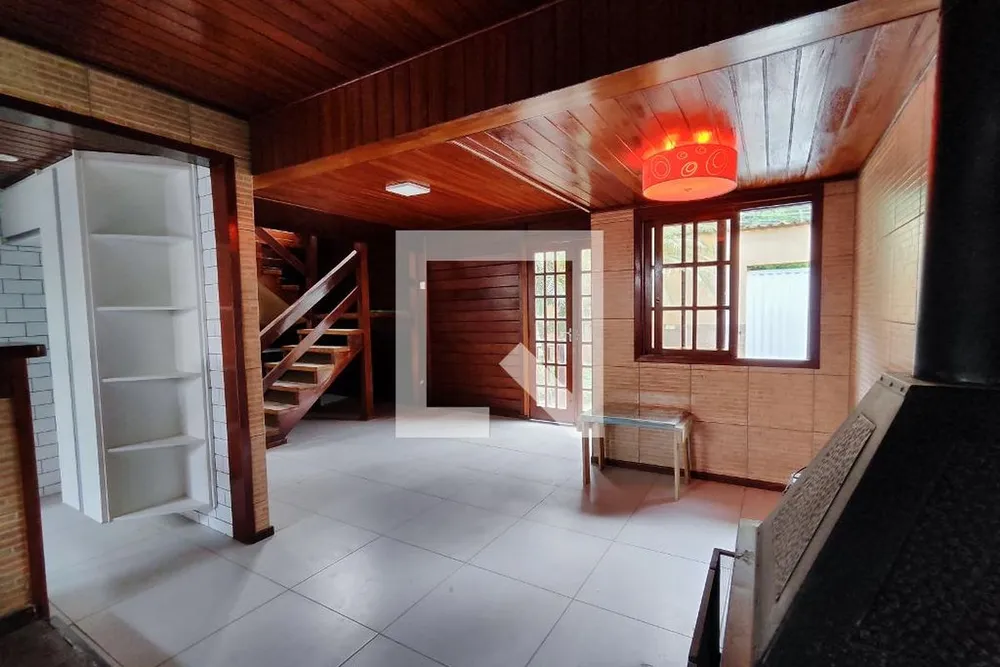 Casa, 3 quartos, 230 m² - Foto 1