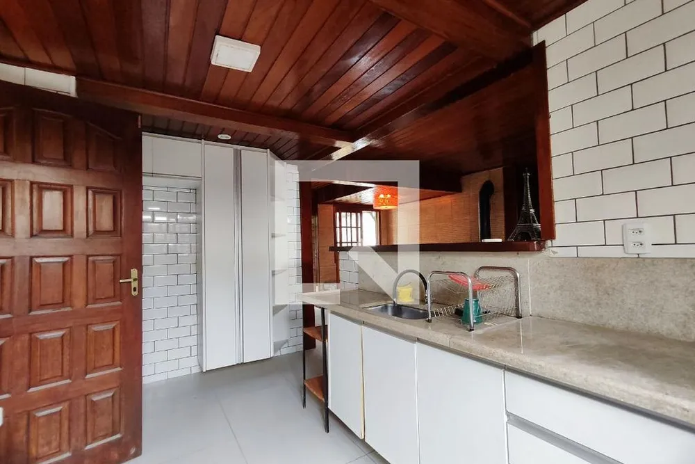 Casa, 3 quartos, 230 m² - Foto 13