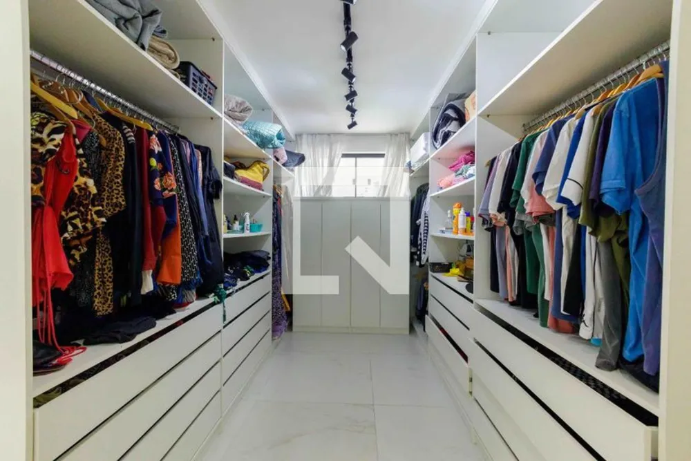 Casa, 4 quartos, 270 m² - Foto 41