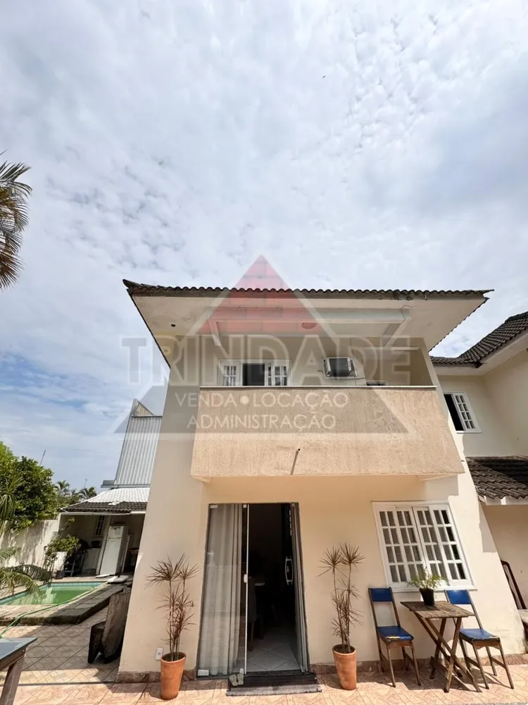 Casa, 3 quartos, 200 m² - Foto 1