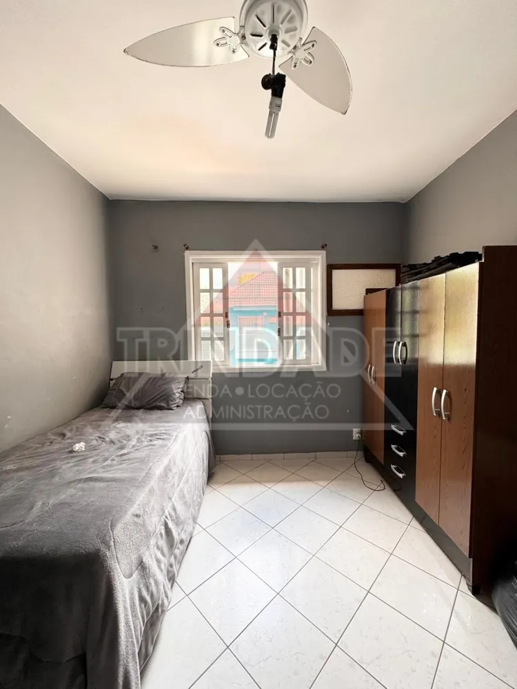 Casa, 3 quartos, 200 m² - Foto 13
