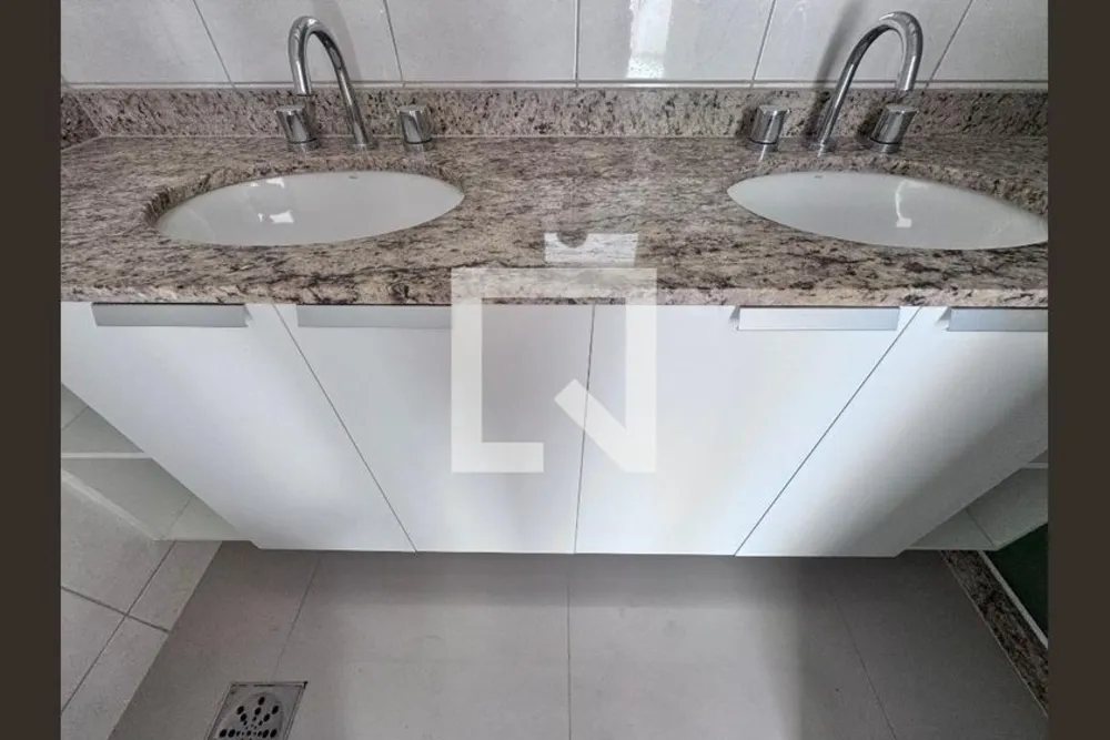 Cobertura, 3 quartos, 194 m² - Foto 2