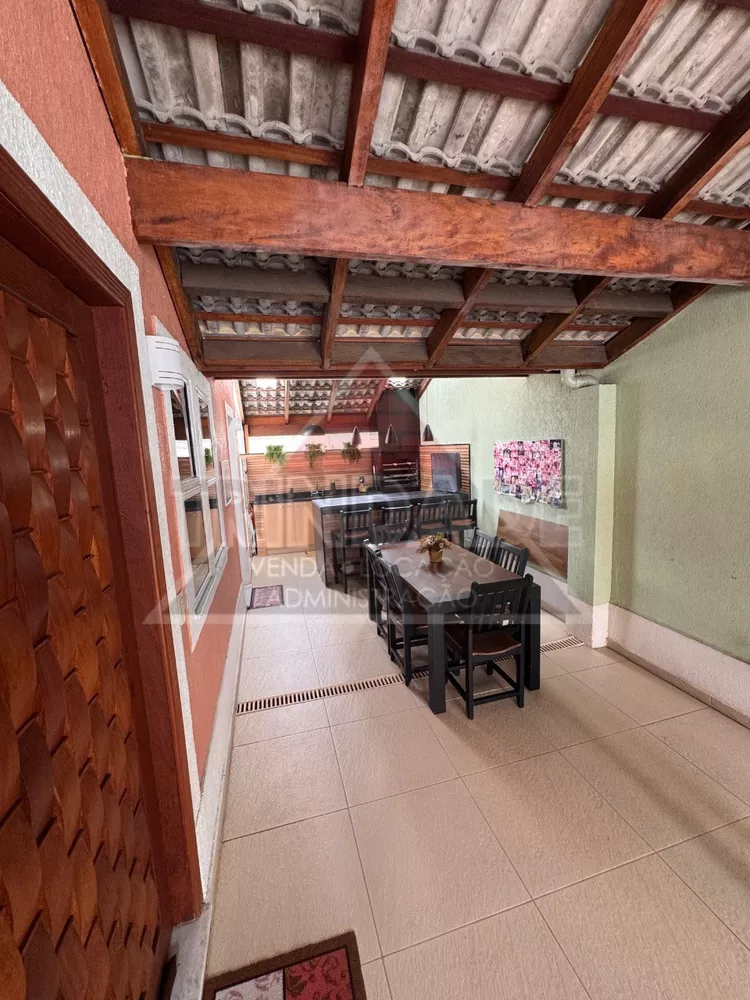 Casa, 3 quartos, 168 m² - Foto 1