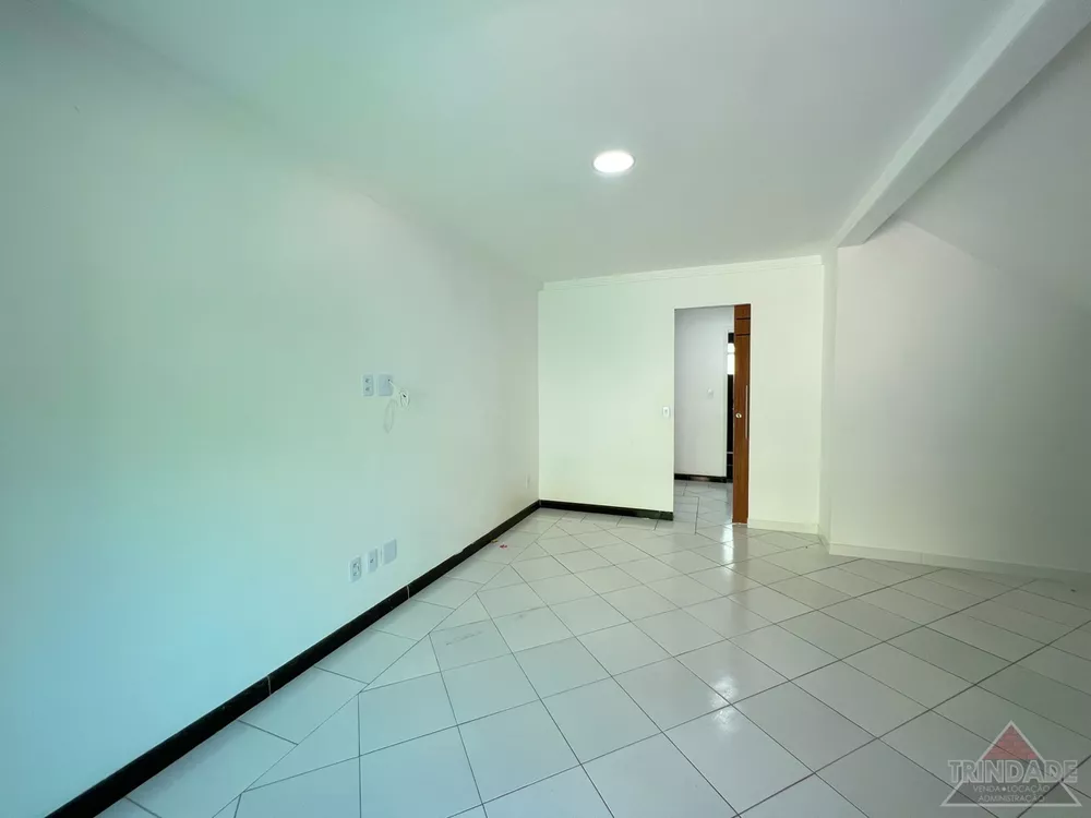 Casa à venda com 5 quartos, 350m² - Foto 6