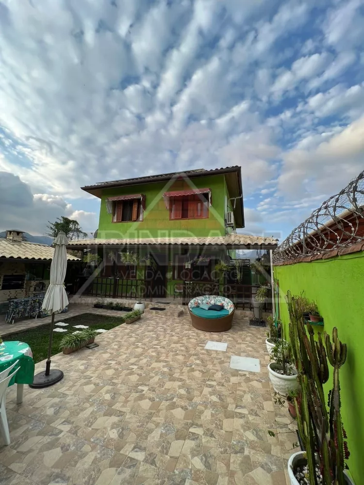 Casa, 4 quartos, 200 m² - Foto 1