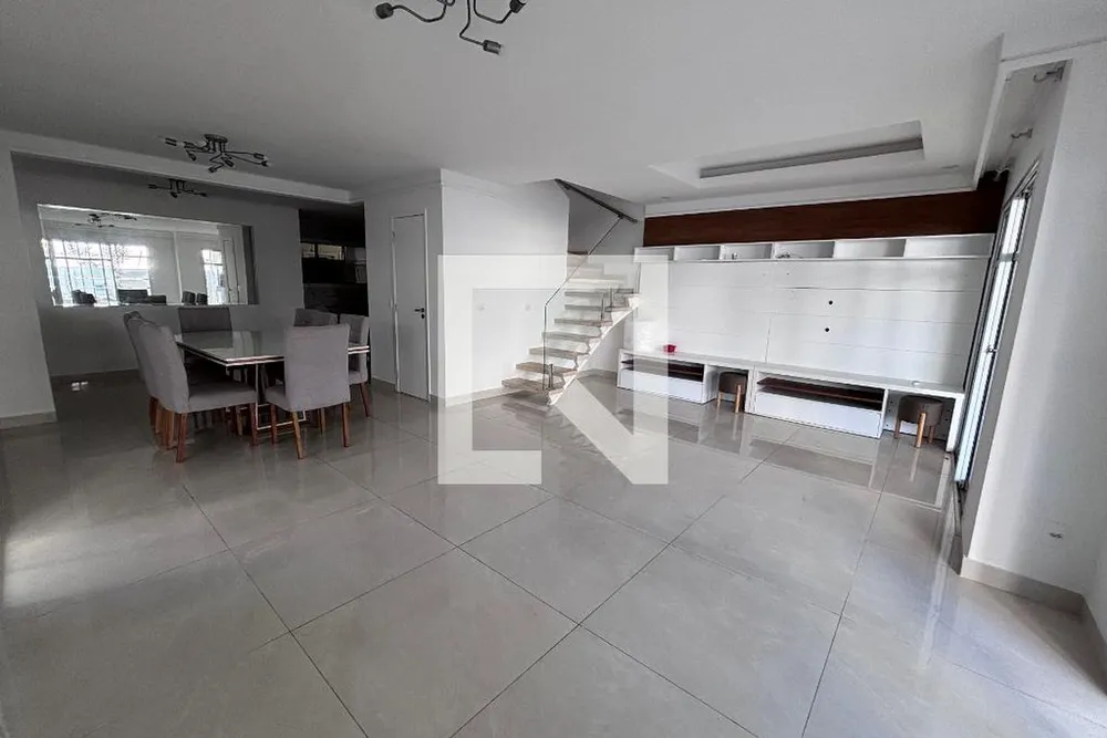 Casa, 3 quartos, 213 m² - Foto 1