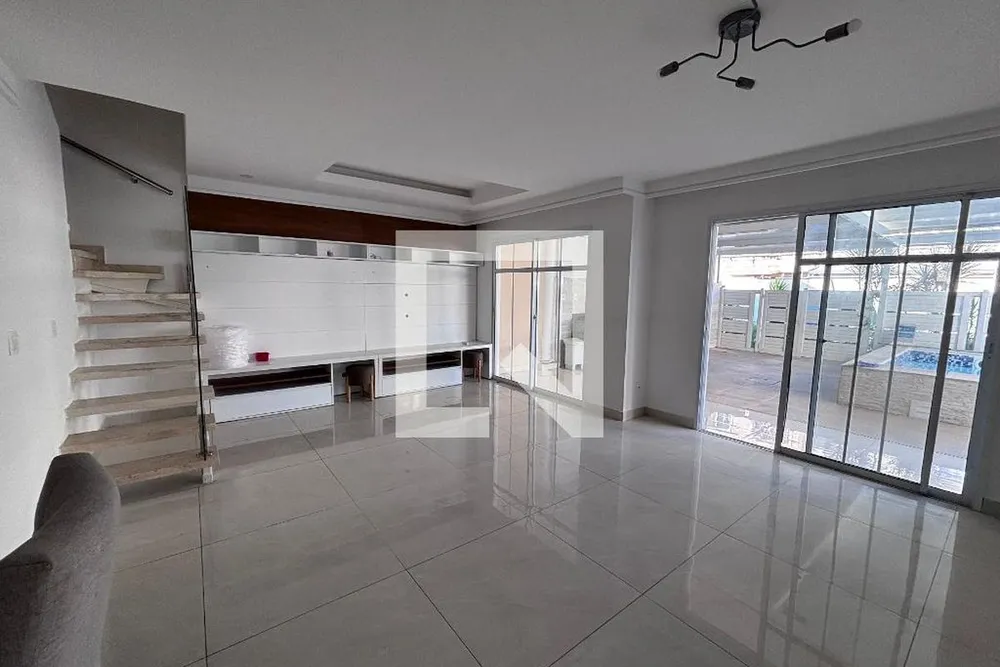 Casa, 3 quartos, 213 m² - Foto 2
