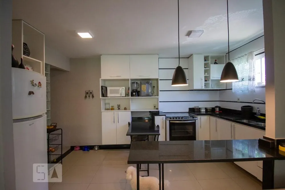 Casa, 3 quartos, 250 m² - Foto 4