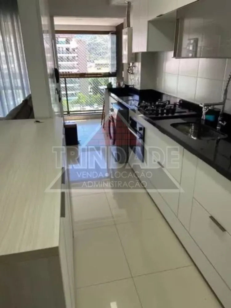 Apartamento à venda com 2 quartos, 72m² - Foto 5