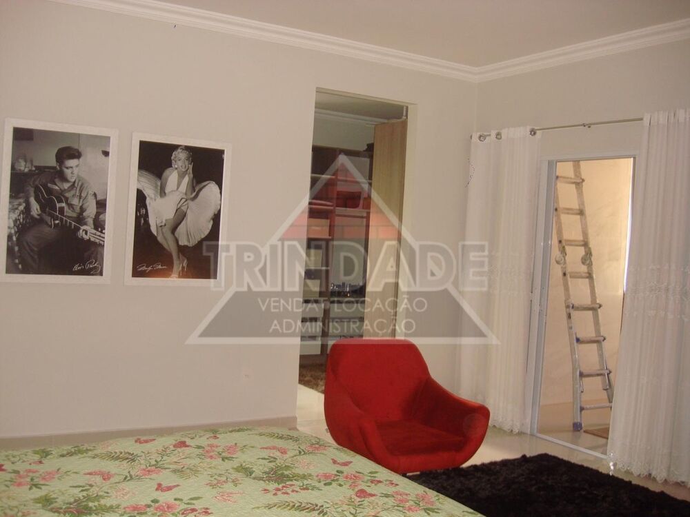 Casa, 4 quartos, 390 m² - Foto 1