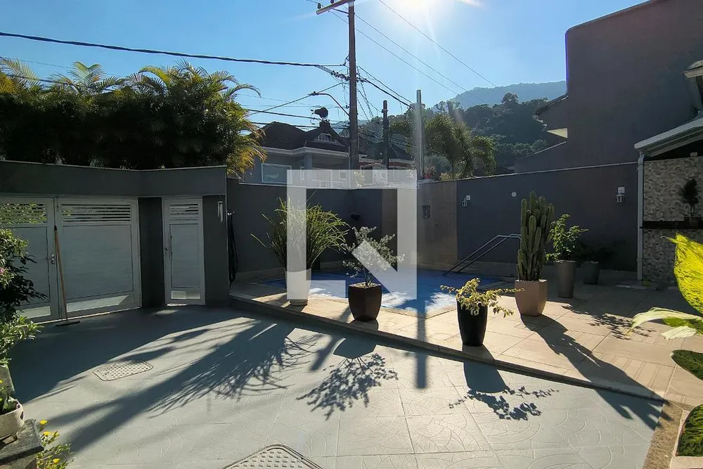 Casa, 4 quartos, 250 m² - Foto 4