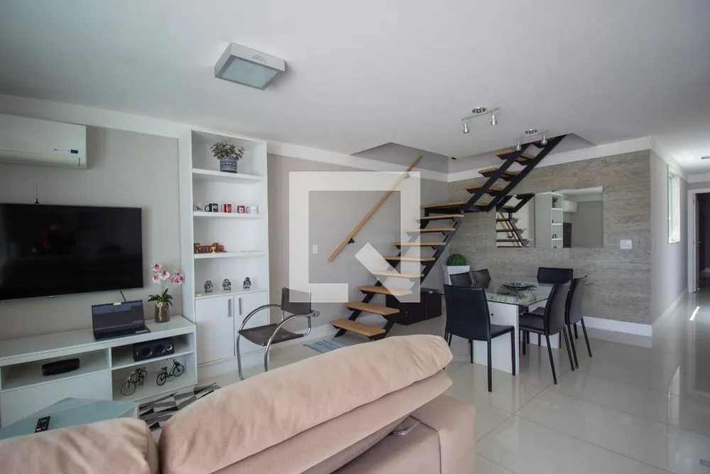 Cobertura, 3 quartos, 243 m² - Foto 4
