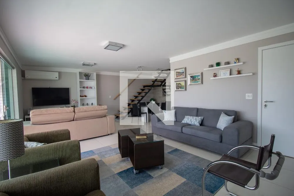 Cobertura, 3 quartos, 243 m² - Foto 2