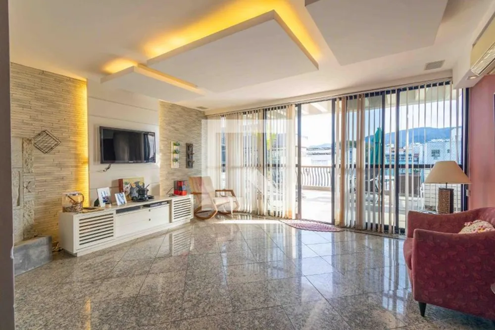 Cobertura, 3 quartos, 230 m² - Foto 1