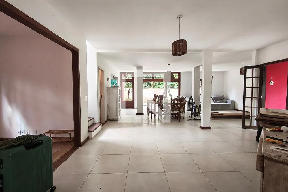 Casa, 4 quartos, 250 m² - Foto 1