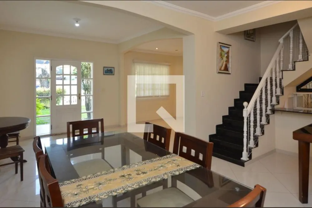 Casa, 6 quartos, 160 m² - Foto 1