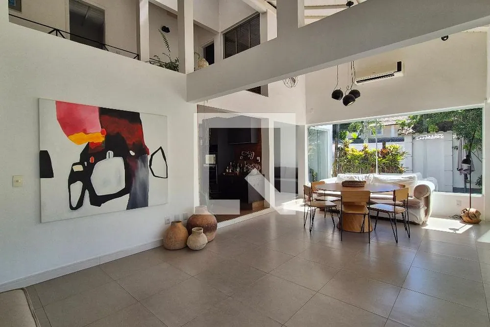 Casa, 4 quartos, 240 m² - Foto 3