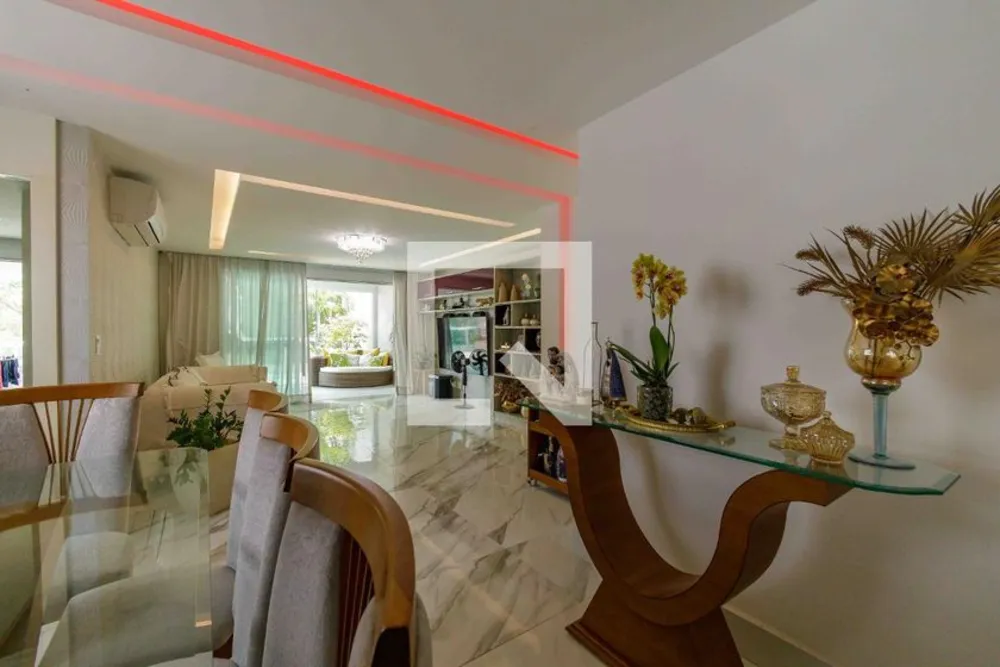 Cobertura, 3 quartos, 261 m² - Foto 2