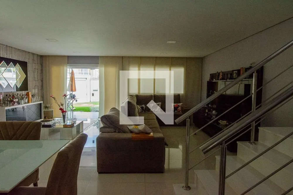 Casa, 5 quartos, 233 m² - Foto 1