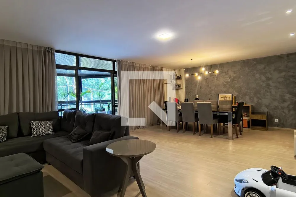 Apartamento, 3 quartos, 209 m² - Foto 1