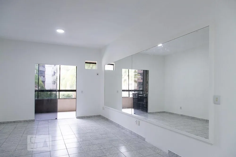 Apartamento, 3 quartos, 120 m² - Foto 2
