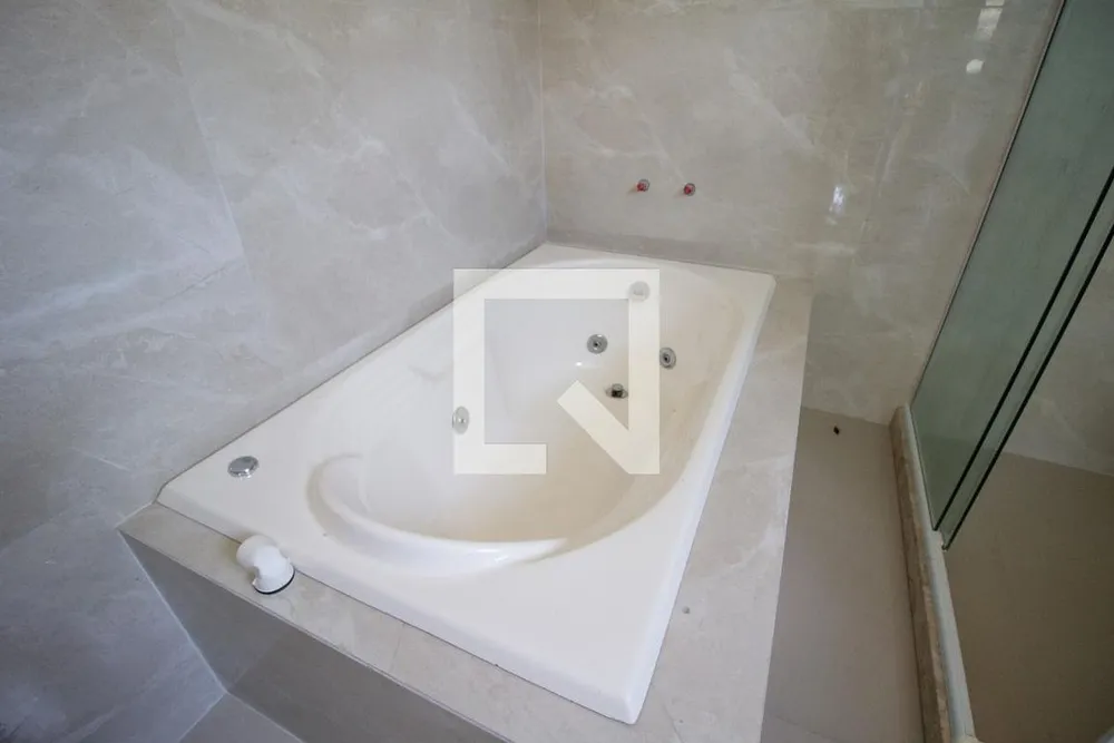 Casa, 6 quartos, 240 m² - Foto 36