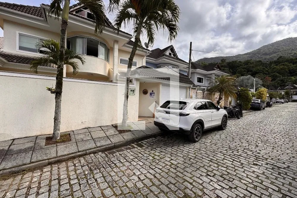 Casa, 3 quartos, 220 m² - Foto 3