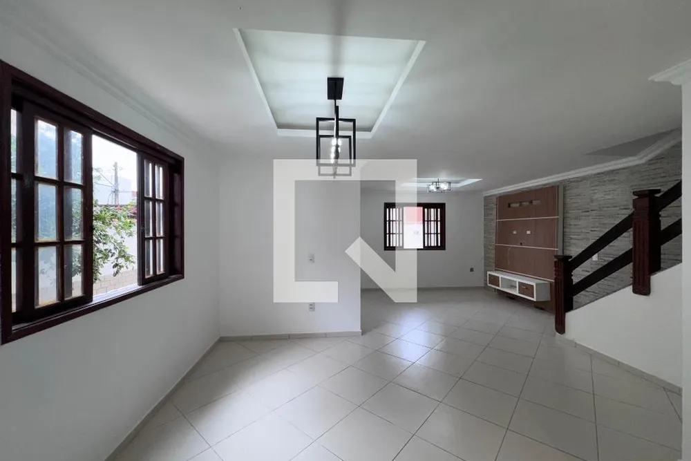 Casa, 4 quartos, 200 m² - Foto 1