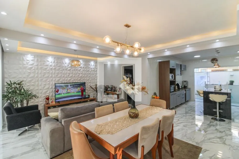 Casa, 3 quartos, 210 m² - Foto 1