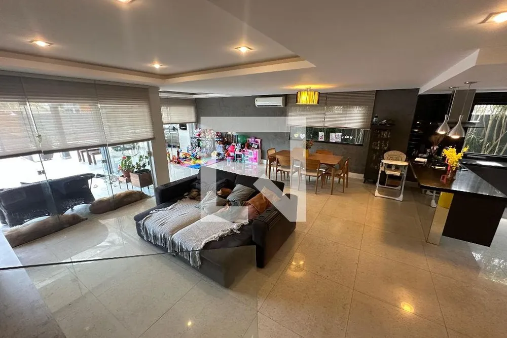 Casa, 4 quartos, 273 m² - Foto 1