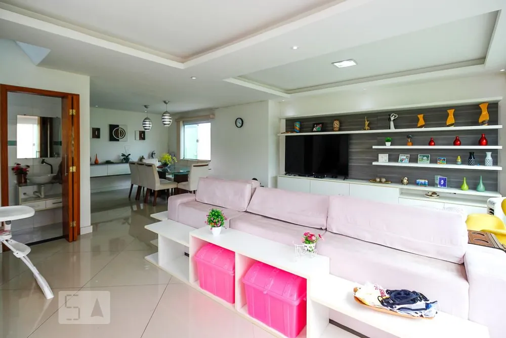 Casa, 3 quartos, 220 m² - Foto 1