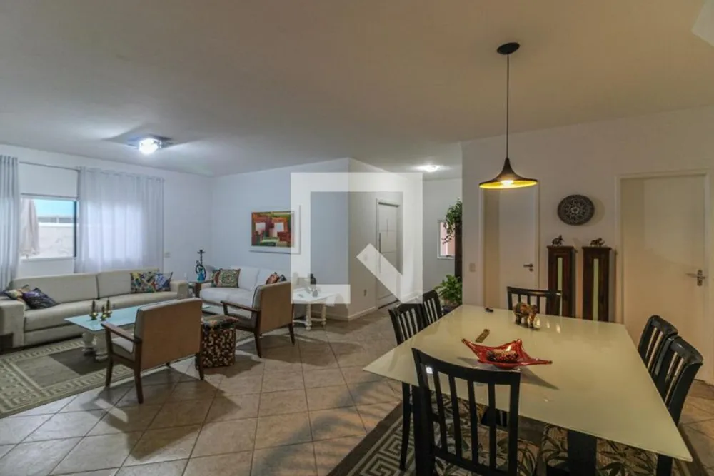 Casa, 5 quartos, 220 m² - Foto 1