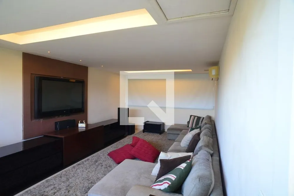Casa, 5 quartos, 1370 m² - Foto 1