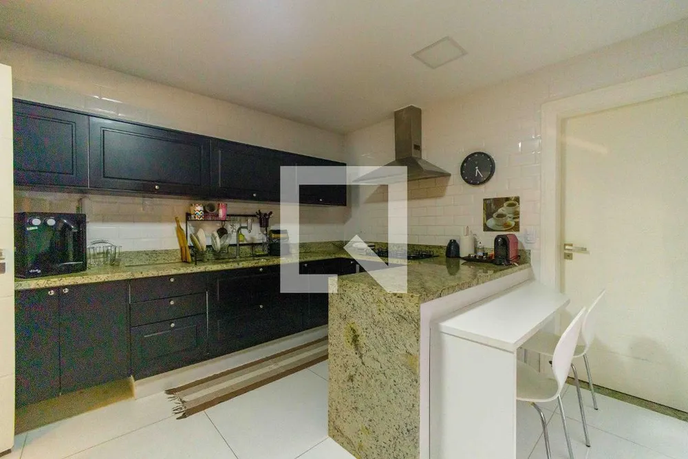 Casa, 4 quartos, 240 m² - Foto 44