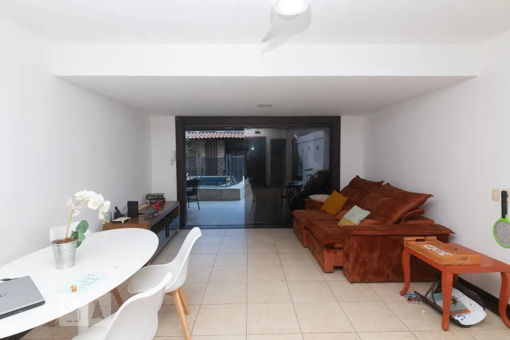Casa, 4 quartos, 258 m² - Foto 1