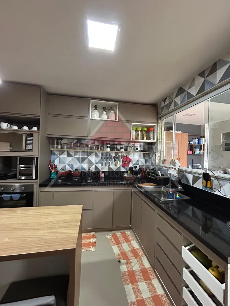 Casa, 5 quartos, 250 m² - Foto 19