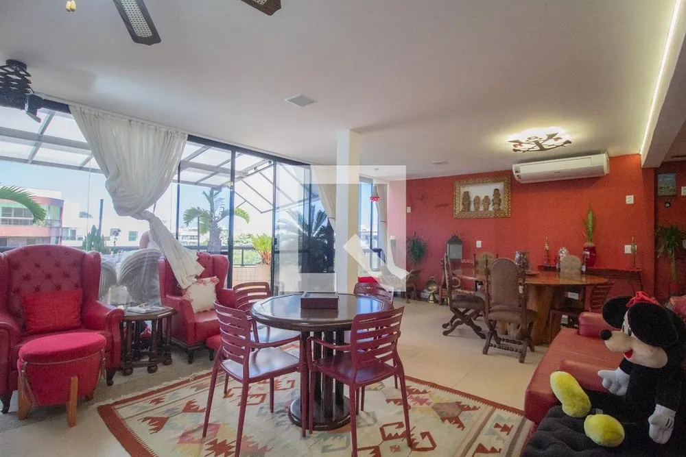 Cobertura, 3 quartos, 217 m² - Foto 2