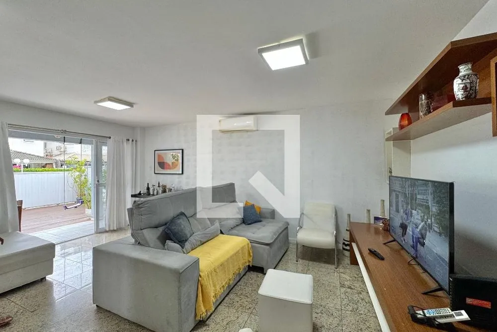 Casa, 4 quartos, 168 m² - Foto 1