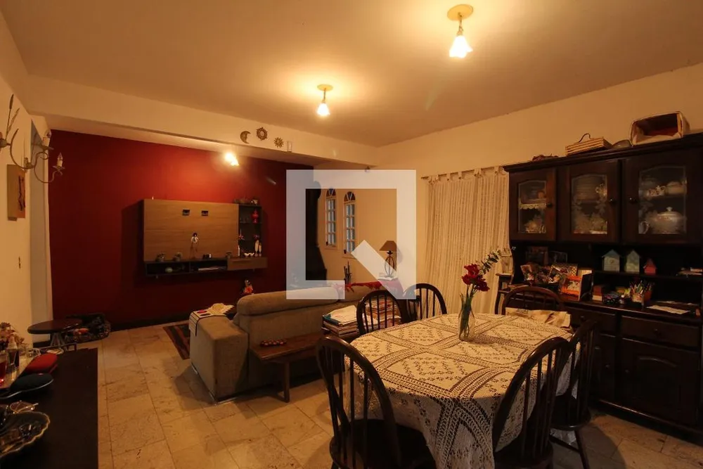 Casa, 4 quartos, 240 m² - Foto 1