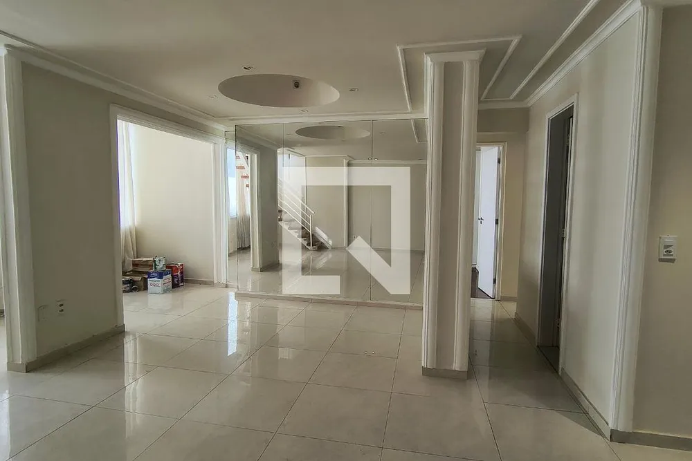 Cobertura, 3 quartos, 220 m² - Foto 2